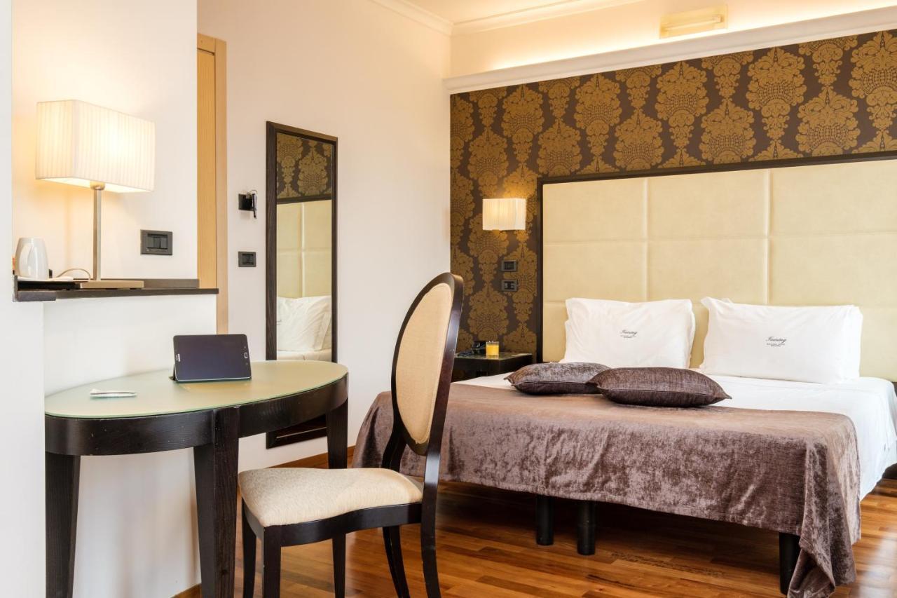 Hotel Touring โบโลญญา ภายนอก รูปภาพ