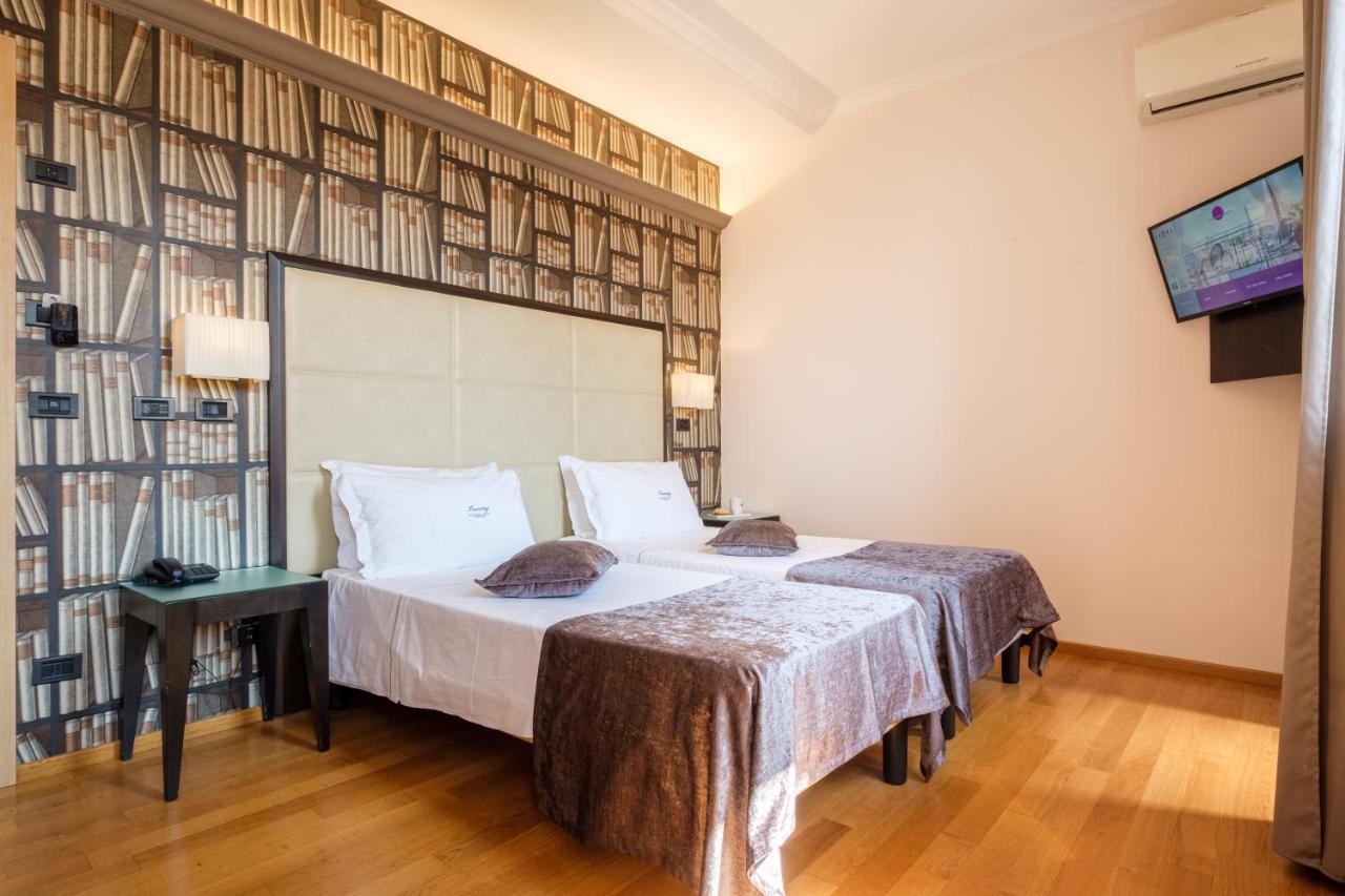 Hotel Touring โบโลญญา ภายนอก รูปภาพ