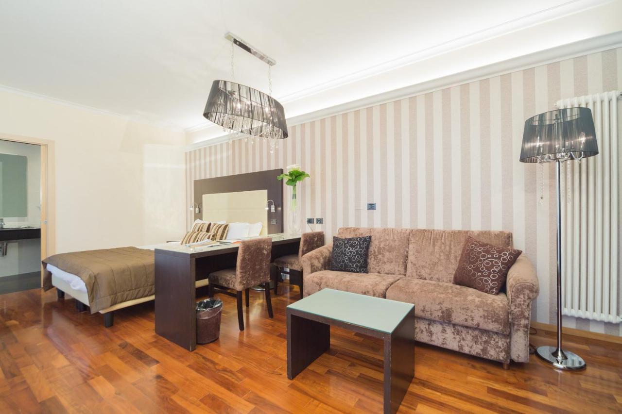 Hotel Touring โบโลญญา ภายนอก รูปภาพ