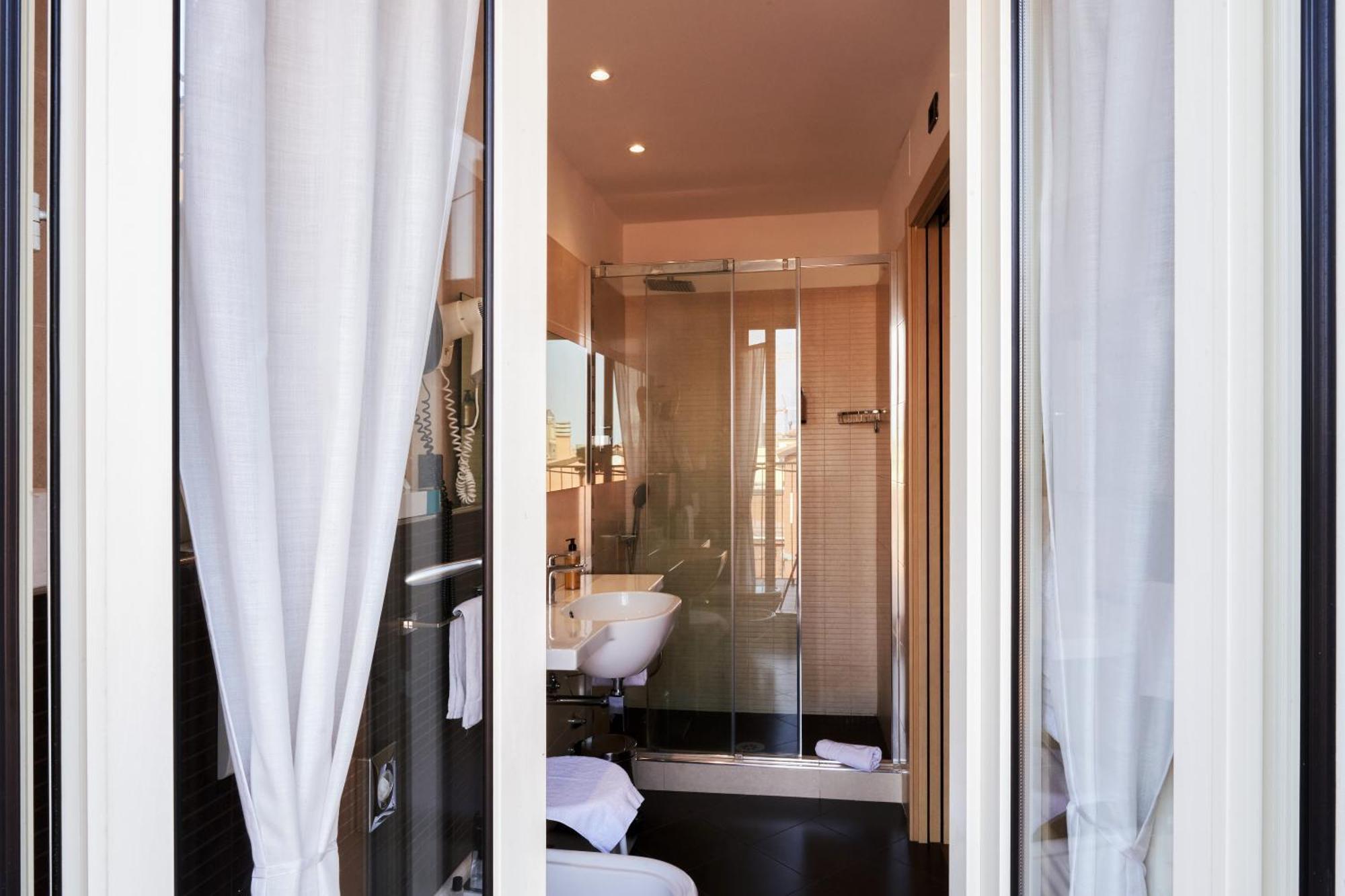 Hotel Touring โบโลญญา ภายนอก รูปภาพ