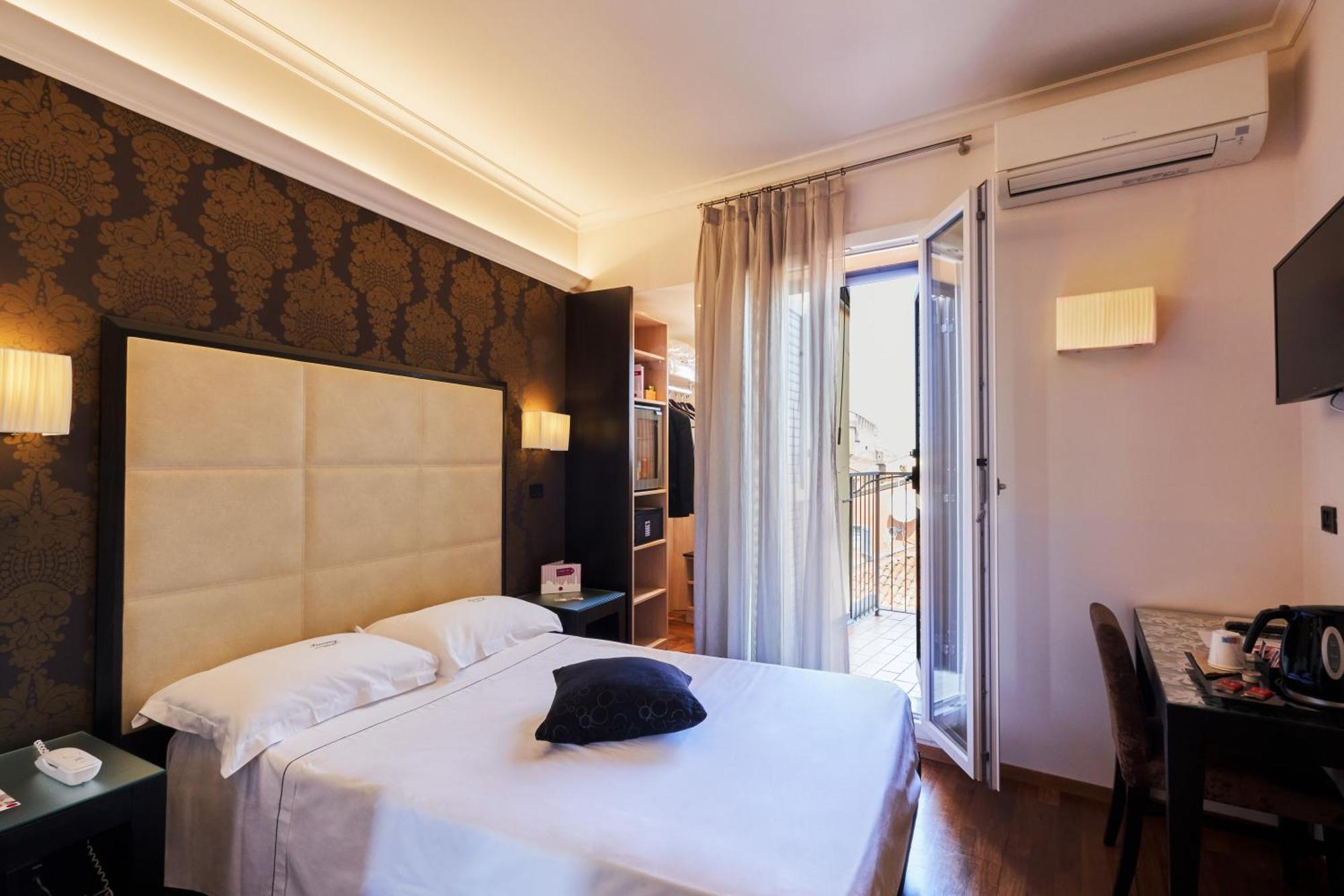 Hotel Touring โบโลญญา ภายนอก รูปภาพ